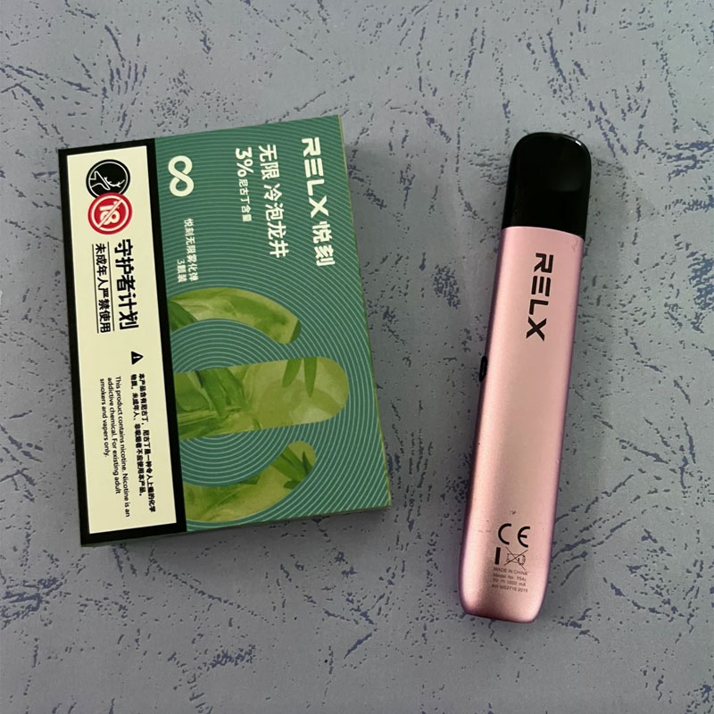 Exploring the Benefits and Risks of E-Cigarettes and Vaping